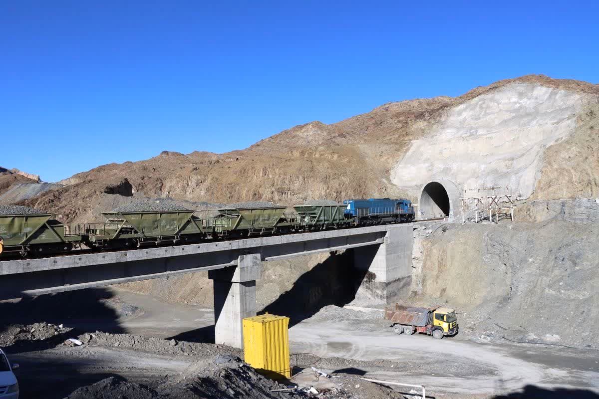 راه‌آهن چابهار– زاهدان؛ اَبر پروژه ریلی کشور روی ریل تولیدی ذوب آهن اصفهان