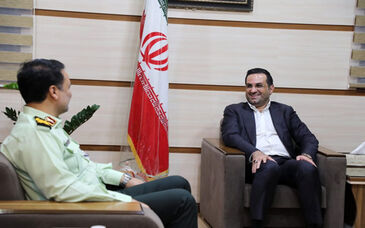 دیدار مدیرعامل فولاد آلیاژی ایران با فرمانده جدید انتظامی یزد

