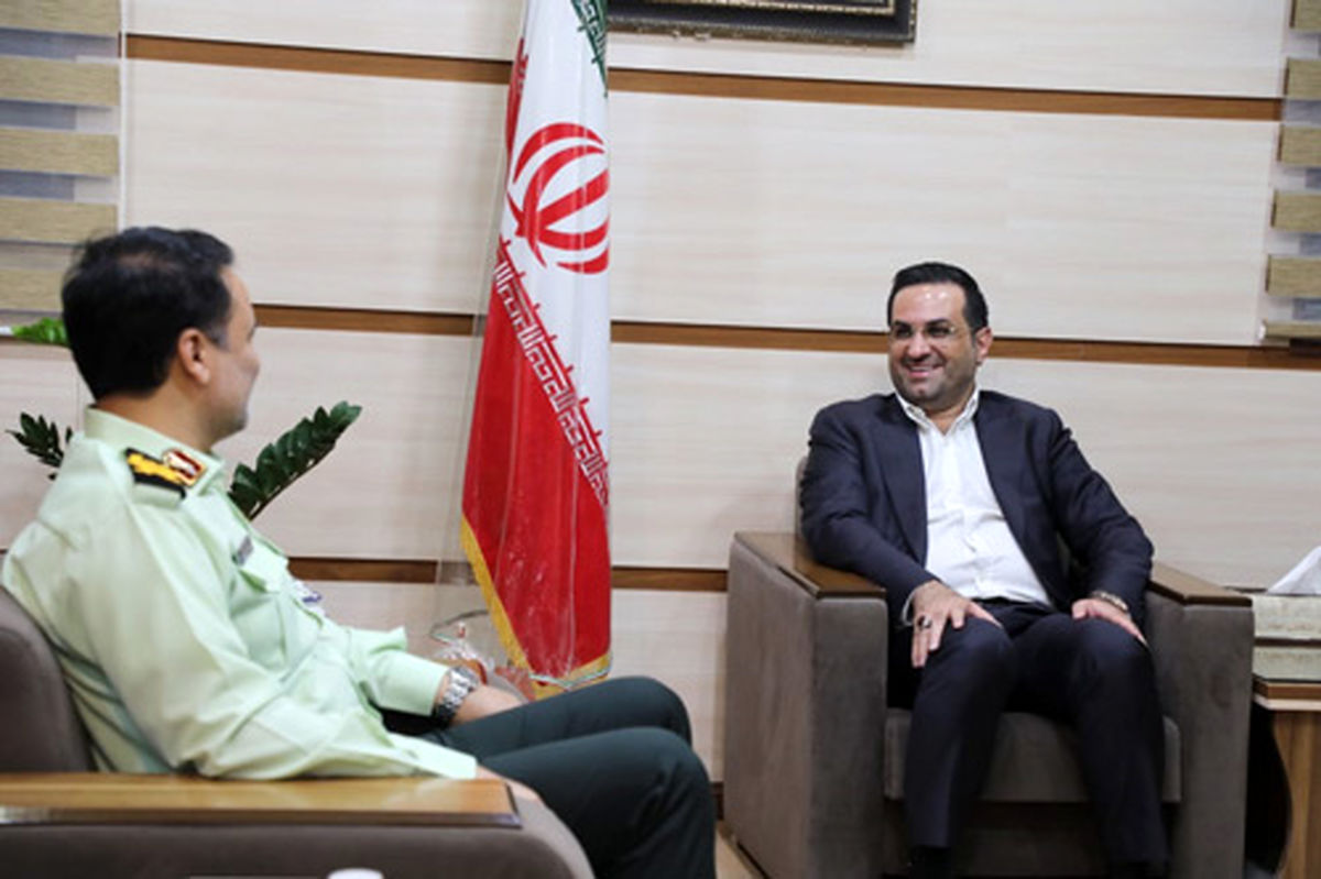 دیدار مدیرعامل فولاد آلیاژی ایران با فرمانده جدید انتظامی یزد

