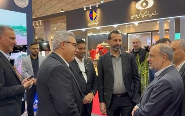 بازدید معاون معدنی وزیر صمت از غرفه چادرملو در متافو تبریز