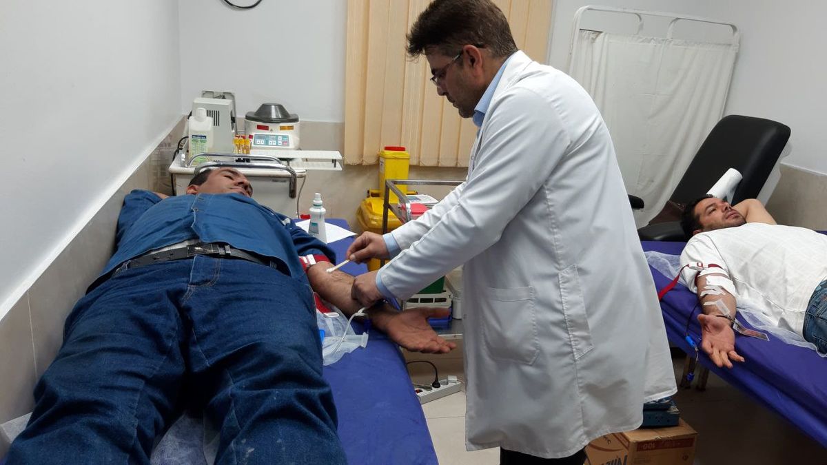 همزمان با آغاز ماه صفر؛ سنت حسنه‌ی اهدای خون در شرکت فولاد خوزستان انجام شد