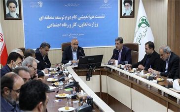 ضرورت تقویت بنادر خشک و انتقال بار به داخل سرزمین برای کاهش هزینه‌های ترخیص و رونق مناطق کمتر توسعه‌یافته

