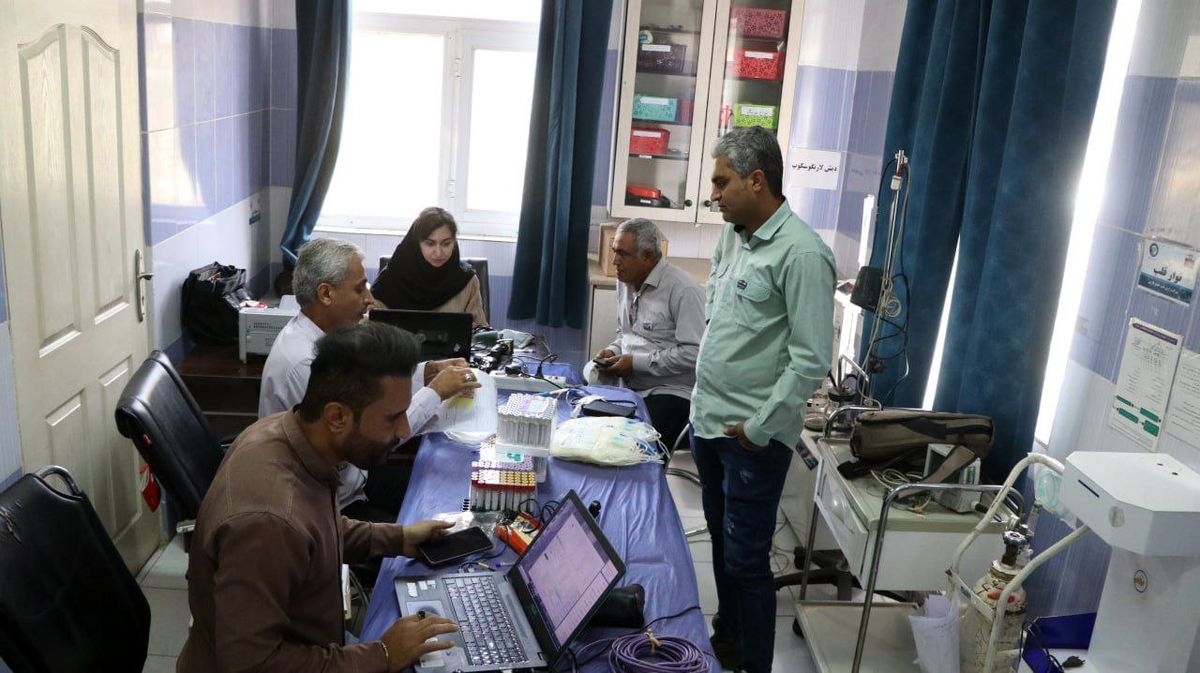 استقبال کارکنان شرکت فولاد هرمزگان از اهداى خون؛ اهدای زندگی