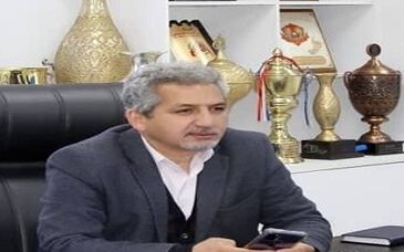 ناصر فریادشیران: با این سن و سالش خجالت نمی‌کشد