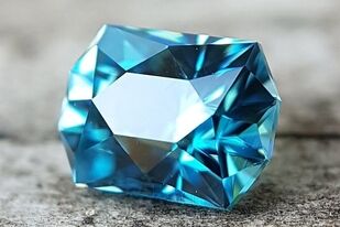 بازار گوهرسنگ ایران؛ ظرفیتی مغفول در مسیر ارزش‌آفرینی معدنی

