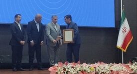 تقدیر از مدیرعامل شرکت آلومینای ایران با حضور معاون اول رئیس جمهور
