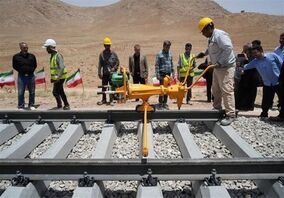 با ریل ذوب آهن اصفهان، خاش به ایرانشهر می رسد