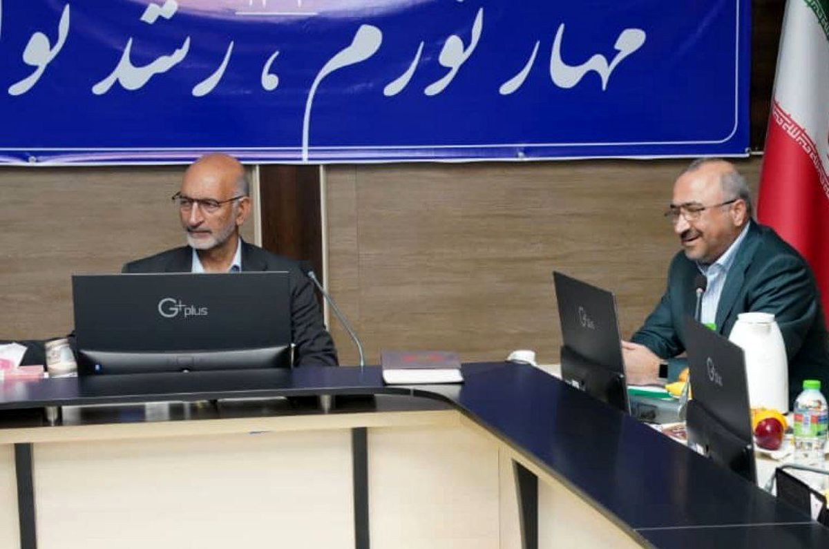 تاکید موثقی نیا بر ارتقای زیرساخت ها و افزایش درآمد منطقه ویژه اقتصادی خلیج فارس