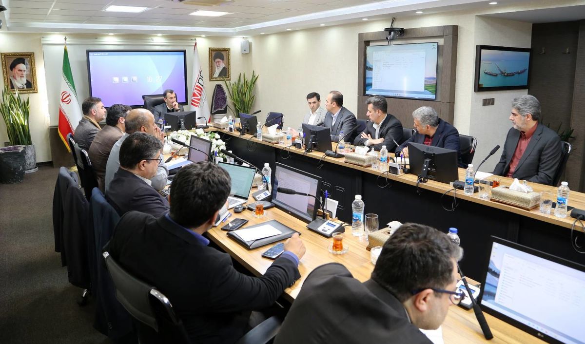 تاکید سمیعی نژاد بر تکمیل زنجیره تولید الکترود گرافیتی در کشور