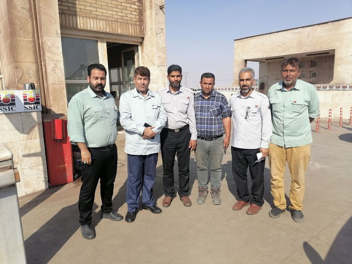 بازدید مهندس حکیمی، مدیر منابع انسانی و امور اجتماعی شرکت صنعت فولاد شادگان از بخشهای مختلف و نشست صمیمانه با کارکنان واحدهای مختلف شرکت