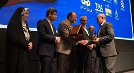 افتخارآفرینی شرکت فولاد خوزستان در عرصه‌ی ملی؛ کسب تندیس برتر در سومین همایش برترین‌های بورس کالای ایران