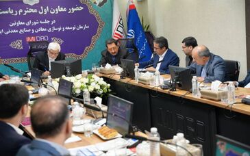 وزیر صمت:بازگشت به ریل توسعه با اصلاح سیاست‌های گذشته/ معدن می‌تواند جایگزین نفت شود