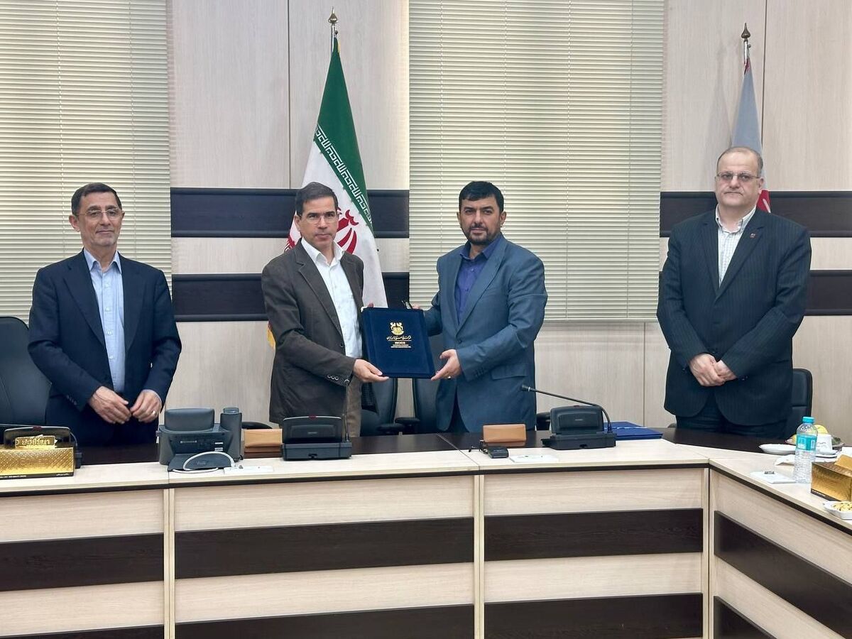 امضای یک تفاهم‌نامه مشترک و ۲ قرارداد همکاری شرکت ملی صنایع مس ایران و گروه مپنا

