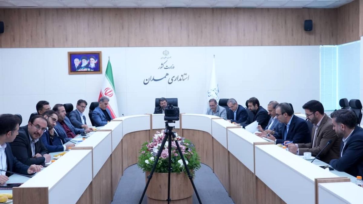 نشست راهبردی مدیرعامل ایمپاسکو با استانداری همدان/گام مؤثر ایمپاسکو در توسعه فعالیت‌های معدنی استان