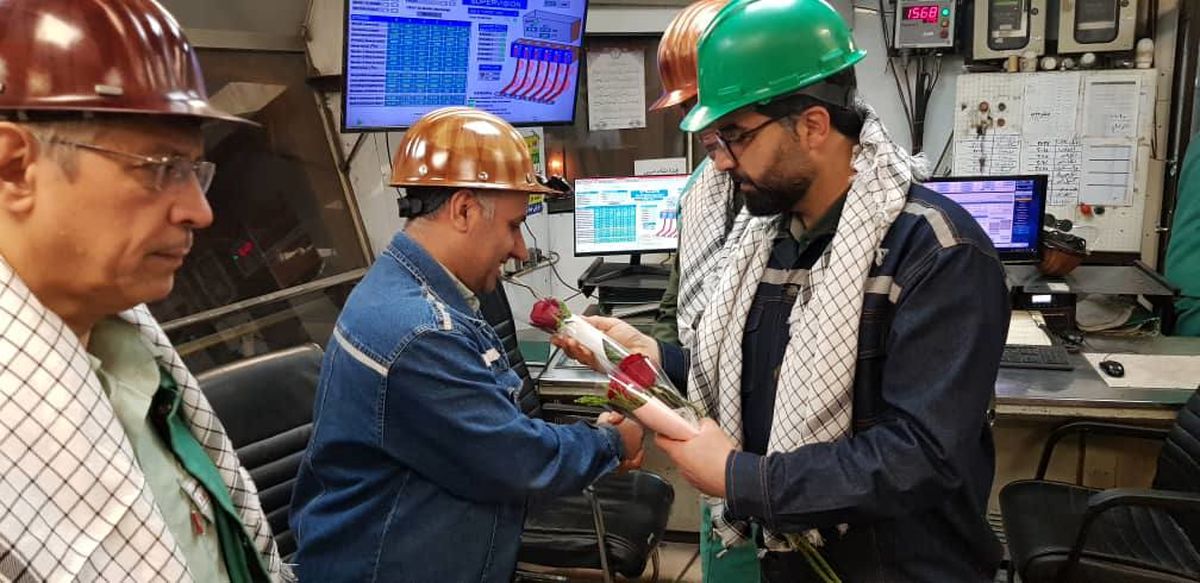 تقدیر و تشکر از تلاش کارگران بخش تولید در شیفت ایثار