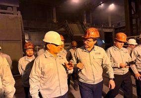 بازدید مدیرعامل فولاد هرمزگان در اولین شب حضور خود از خطوط تولید شرکت