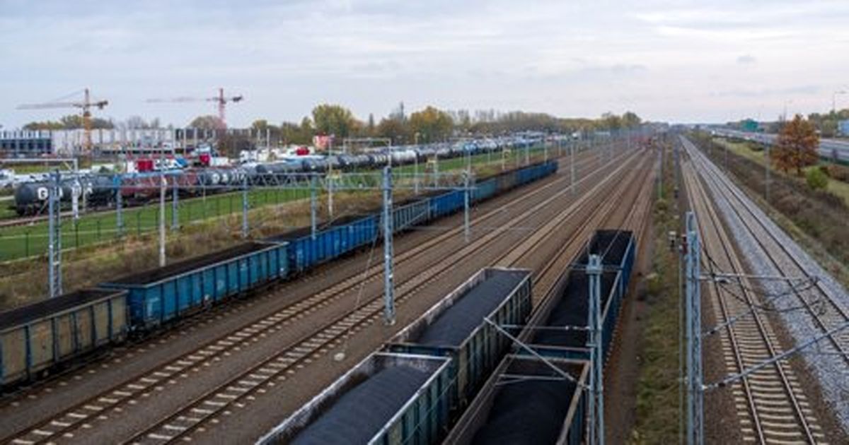 افزایش تعرفه‌های راه‌آهن؛ گره‌ای جدید بر ریسمان صنعت اوکراین

