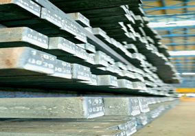 عرضه ۱۰ هزار تن شمش فولادی شرکت فولاد غدیر نی‌ریز در بورس کالا