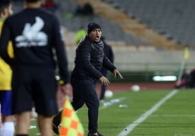 تصویر عجیب منصوریان در لحظه گلزنی پرسپولیس + عکس

