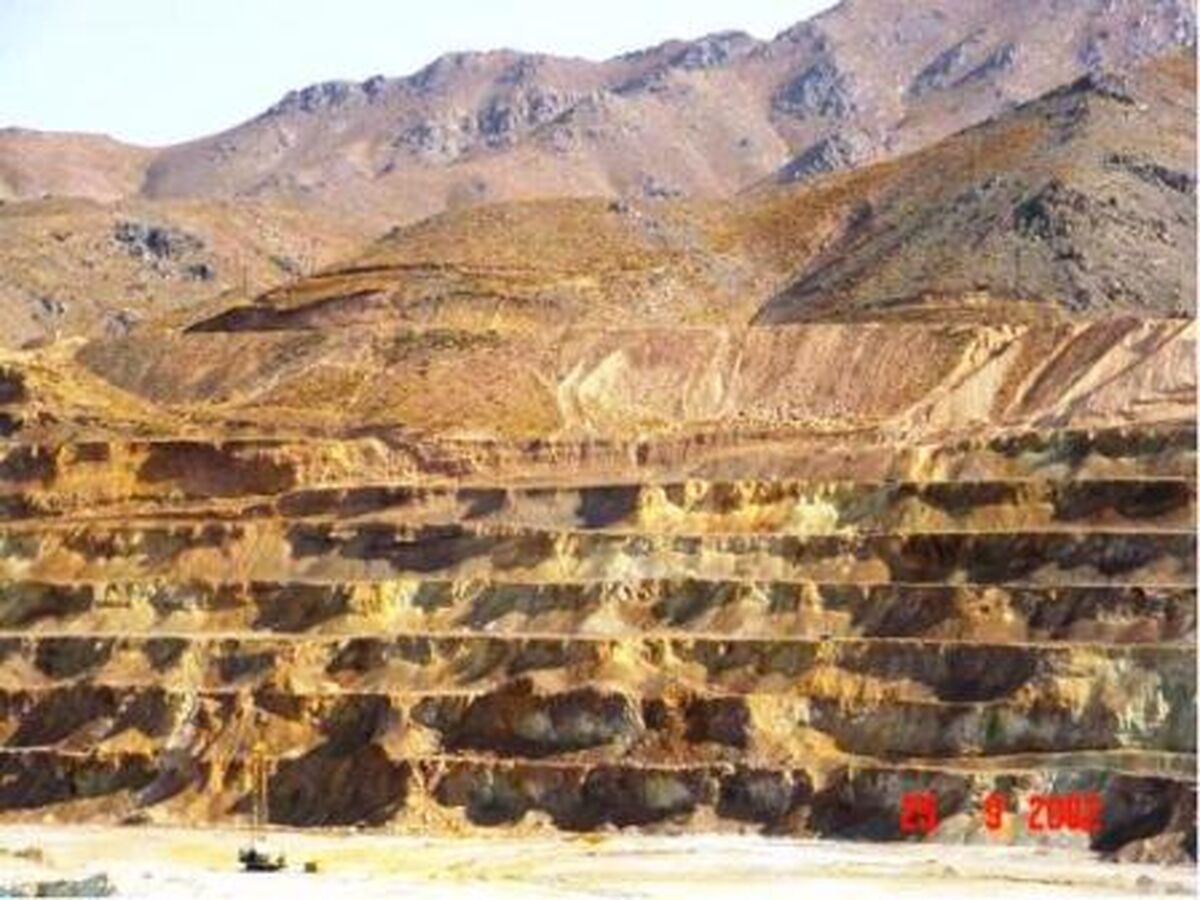 صنعت معدن افریقای جنوبی با چالش های متعددی مواجه شده است