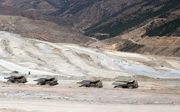 پروانه اکتشاف برای ۱۳ محدوده در آذربایجان‌شرقی صادر شد

