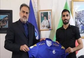 ستاره ملی پوش استقلال نیمکت نشین شد!
