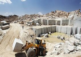 کرمانشاه قطب تولید سنگ کشور/ فناوری قدیمی بلای جان صنعت سنگ استان است