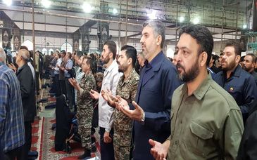 به مناسبت آغاز هفته بسیج انجام شد؛حضور پر شور بسیجیان گروه فولاد خوزستان در نماز جمعه اهواز