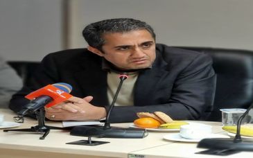 آقاجانلو: فولاد تنها صنعتی است که به اهداف سند چشم‌انداز رسیده، اما بیشترین فشارها را تحمل می‌کند