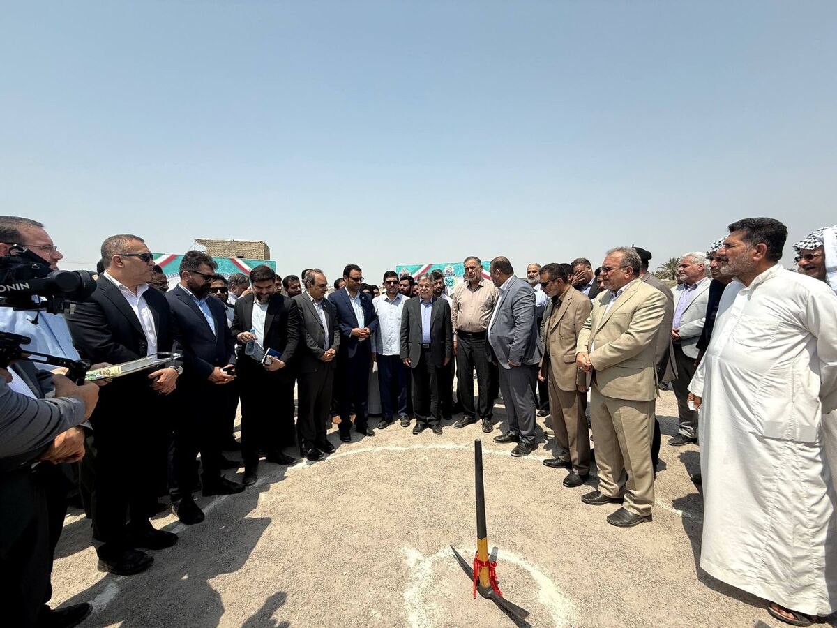 فولاد اکسین خوزستان کلنگ‌زنی مدرسه ۹ کلاسه در شکاره یک را آغاز کرد