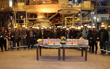 شب یلدا در فولاد غدیر نی‌ریز با حضور مدیرعامل در کنار کارکنان