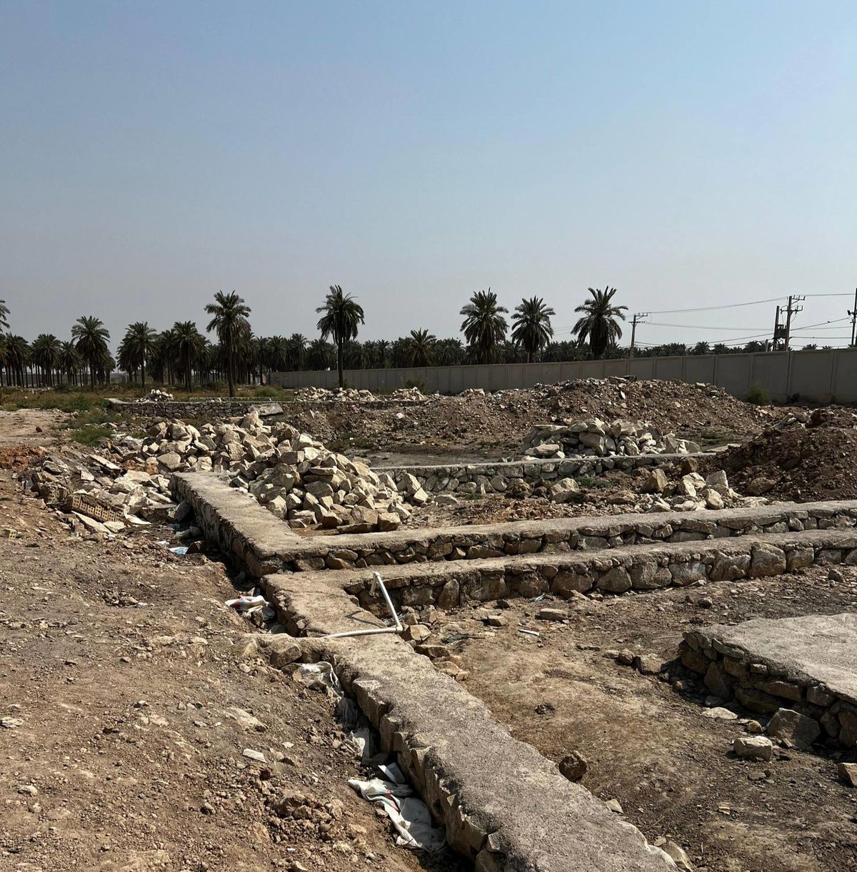 کلنگ‌زنی “مدرسه روستای شکاره” با حمایت فولاد اکسین خوزستان و حضور استاندار در هفته دولت