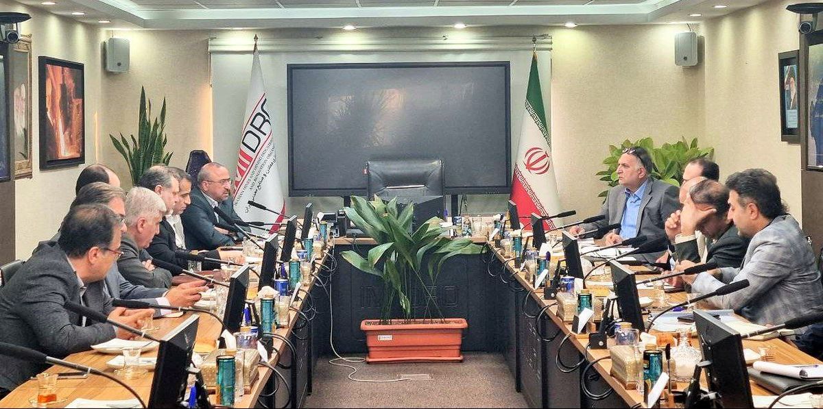 برگزاری نشست مشترک سرمایه گذاران منطقه ویژه خلیج فارس با ایمیدرو


