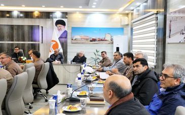 برگزاری جلسه شورای معاونین و مدیران شرکت آلومینای ایران با حضور دکتر بادکوبه 