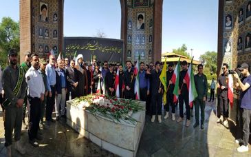 آیین غبار روبی و عطر افشانی یادمان شهدای شرکت فولاد خوزستان