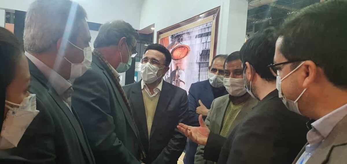 بازدید مقامات خراسان رضوی از غرفه شرکت آهن و فولاد ارفع در نخستین روز نمایشگاه بین المللی مشهد              