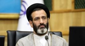 بسته نجات صنعت خودرو روی میز

