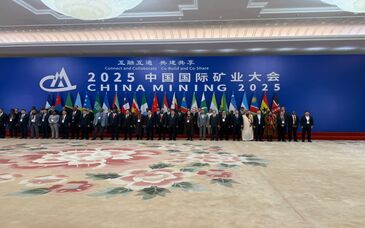 ۱۰ پیام جهانی سمیعی‌نژاد از چین؛ نمایش قدرت معدنی و صنعتی ایران در کنفرانس بین‌المللی معدنکاری