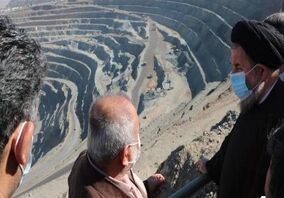 اعضای کمیسیون برنامه و بودجه از مجتمع معدنی چادرملو اردکان   بازدید کردند

