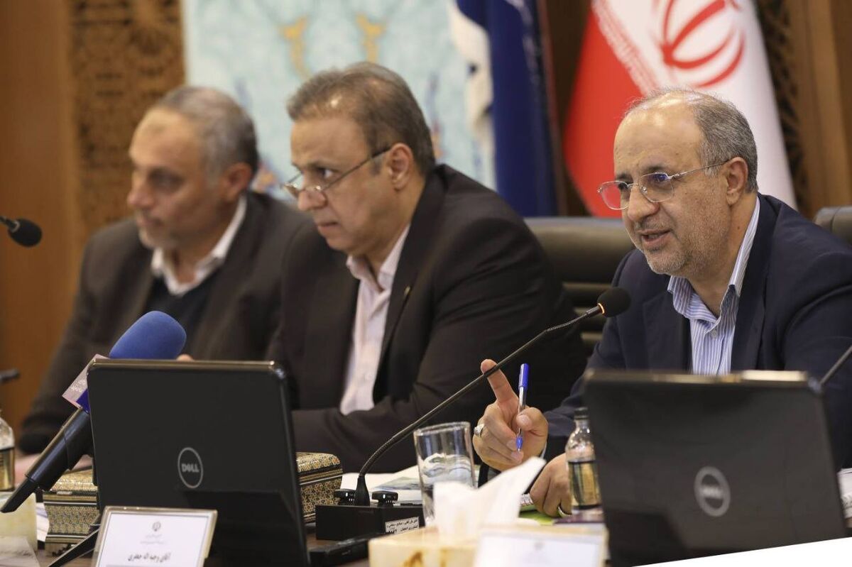 معاون معدنی وزیر صمت عنوان کرد:تمرکز بر فعال‌سازی معادن کوچک و راکد، مسیر توسعه متوازن بخش معدن است