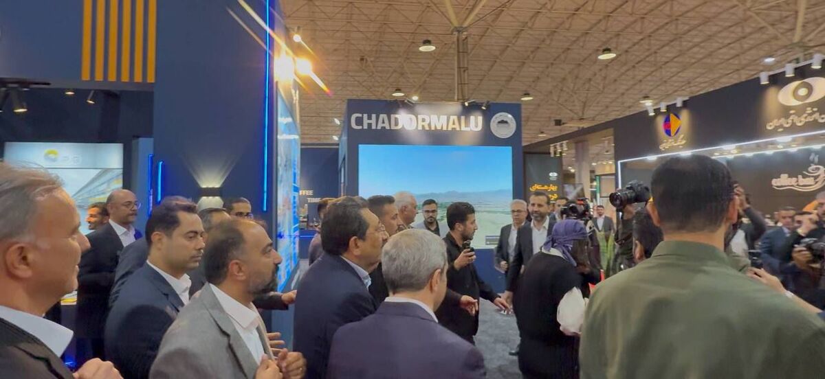 بازدید وزیر صمت از غرفه چادرملو در متافو تبریز