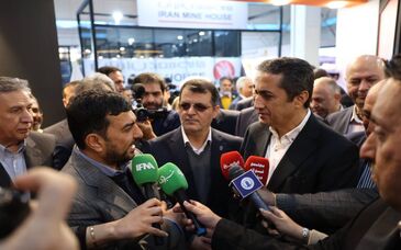 بازدید رئیس هیات عامل ایمیدرو از غرفه شرکت ملی مس در نمایشگاه ایران کان‌ ماین