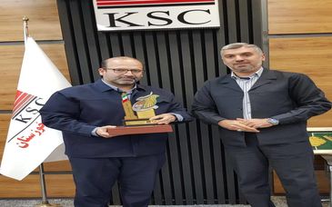 فرمانده حوزه مقاومت بسیج شهید بقایی از امین ابراهیمی مدیرعامل شرکت فولاد خوزستان تقدیر نمود