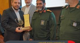 گروه فولاد مبارکه موفق به کسب جایزه نشان ملی اقتصاد مقاومتی کشور شد
