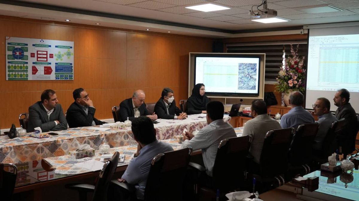 ۴۰ بسته سرمایهگذاری معدنی در ۱۶ استان نهایی شد/ مزایدهها از اواخر مهرماه برگزار میشود