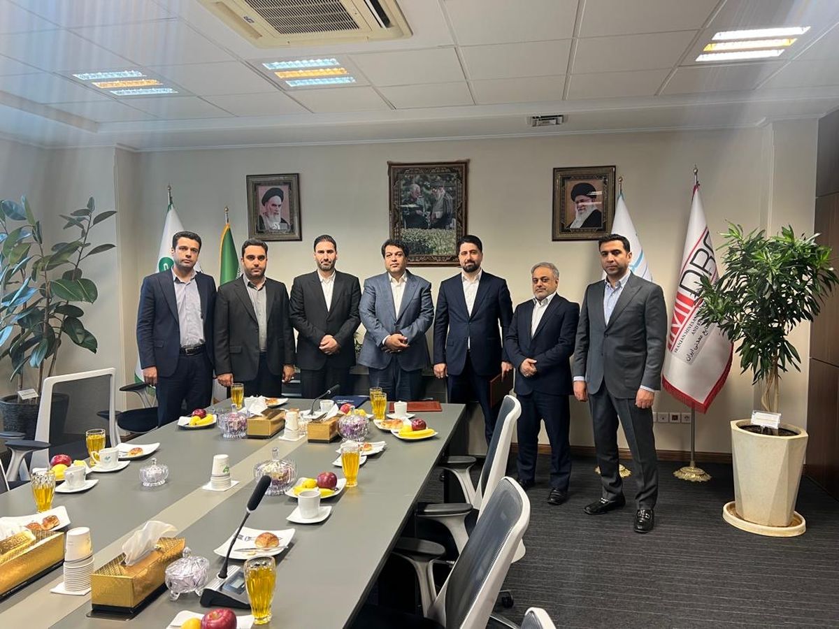 «احمدی» به جای «راحت» رفت