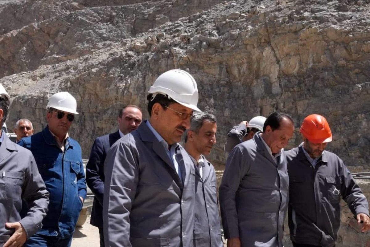 وزیر صمت در بازدید از اولین معدن گردشگری کشور:ظرفیت معدن انگوران مسیر توسعه استان را هموار میکند