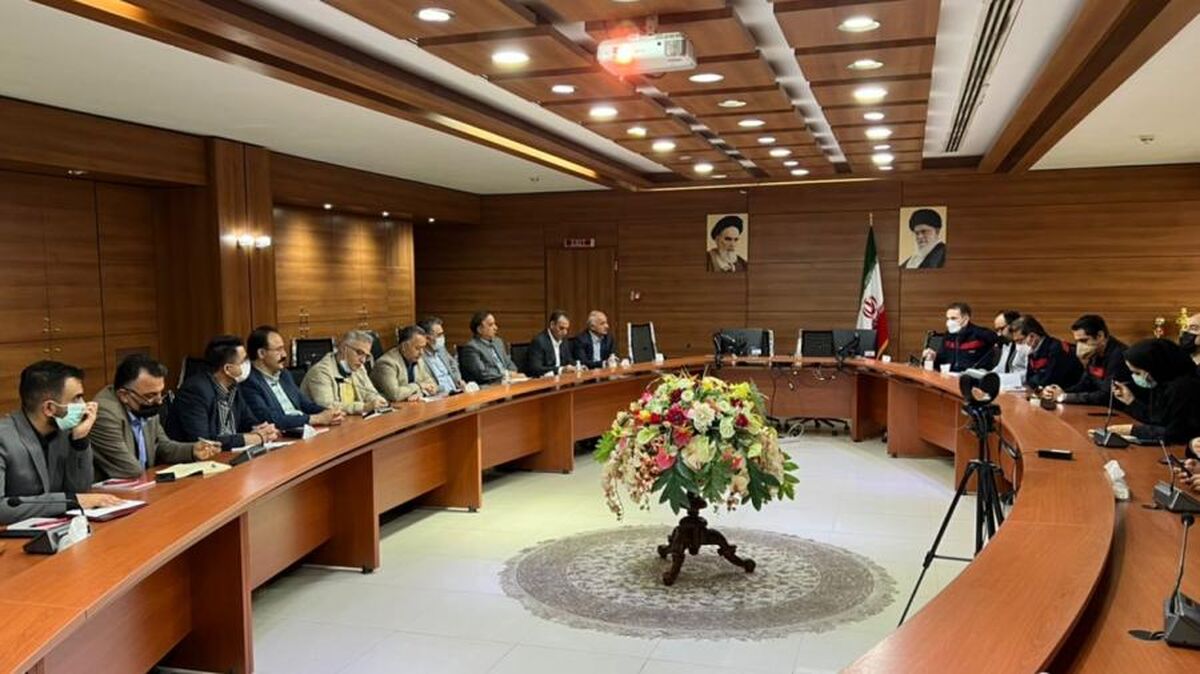 فولاد اکسین از تامین کنندگان اصلی مواد اولیه سازه های فولادی در منطقه است