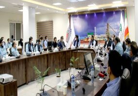 نشست صمیمی مدیرعامل جدید مجتمع فولاد غدیر نی ریز با کارکنان