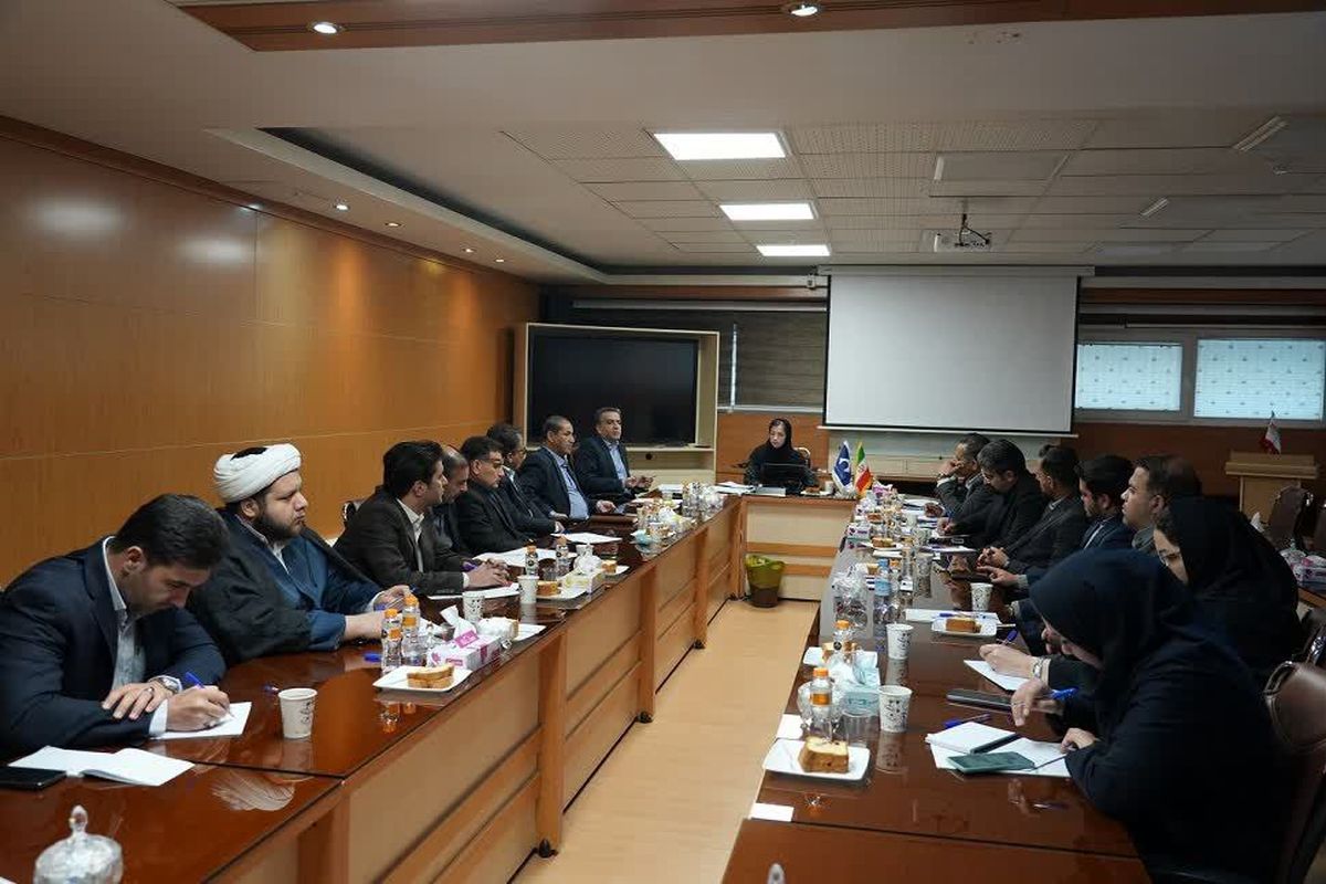 روابط عمومی پل ارتباطی مدیران با کارکنان و جوامع محلی است